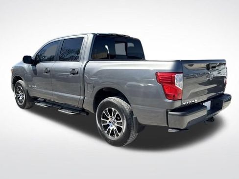Used 2023 Nissan Titan SV w/ SV Convenience Package image 4