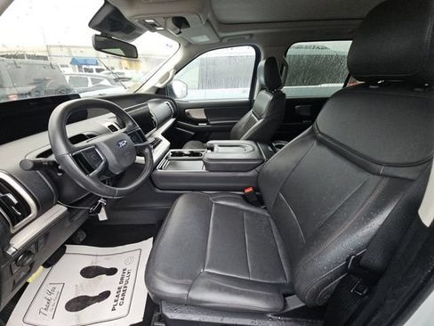 Used 2025 Ford Expedition Max Active AWD/4WD image 8