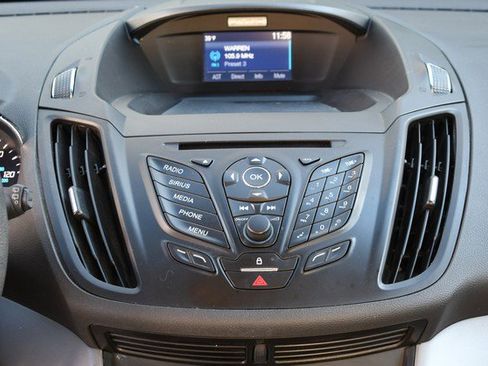 Used 2015 Ford Escape SE image 19