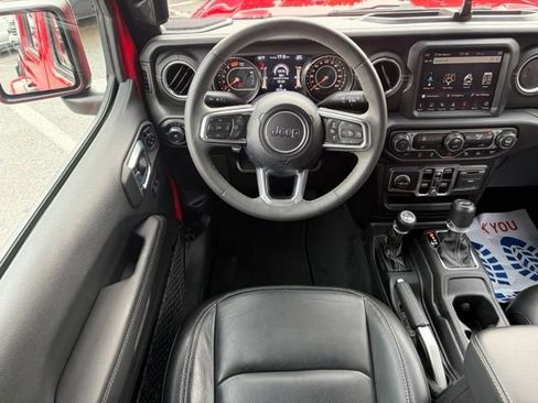 Used 2023 Jeep Wrangler Unlimited Sahara w/ Safety Group AWD/4WD image 35