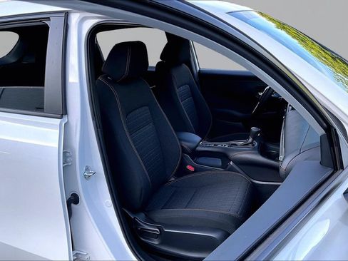 Used 2025 Honda HR-V Sport image 20