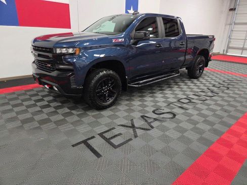Used 2019 Chevrolet Silverado 1500 LT Trail Boss AWD/4WD image 3