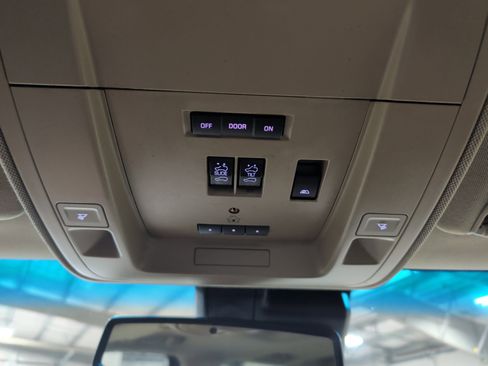 Used 2016 GMC Sierra 3500 Denali w/ Duramax Plus Package image 12