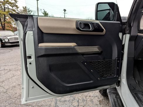 Used 2021 Ford Bronco Wildtrak image 11