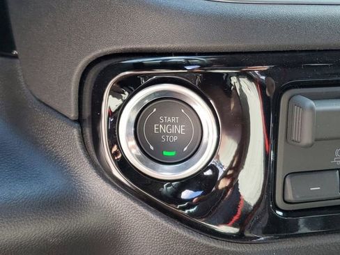 New 2026 GMC Sierra 1500 SLT image 27