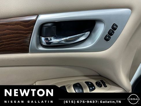 Used 2020 Nissan Pathfinder Platinum w/ Cargo Package AWD/4WD image 34