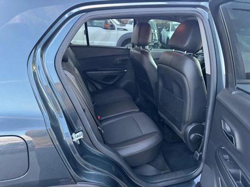 Used 2021 Chevrolet Trax LT image 21