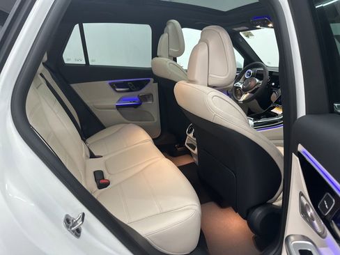 New 2026 Mercedes-Benz GLC 300 4MATIC image 24