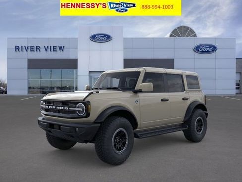 New 2026 Ford Bronco Outer Banks AWD/4WD image 1