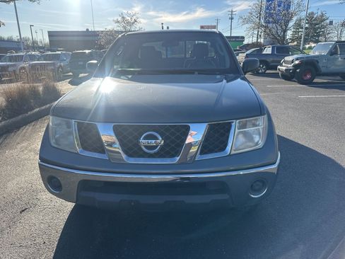 Used 2007 Nissan Frontier SE w/ SE Value Truck Pkg image 8