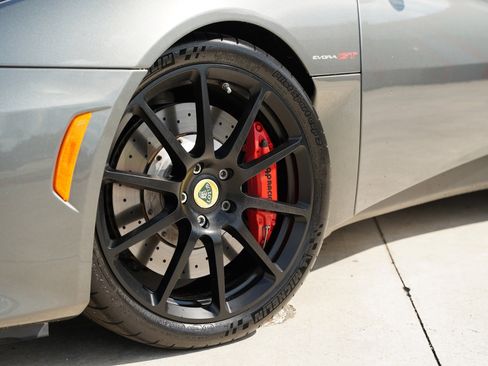 Used 2020 Lotus Evora image 10