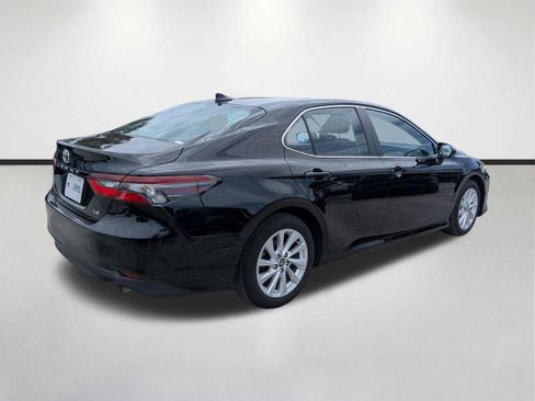 Used 2024 Toyota Camry LE FWD image 4