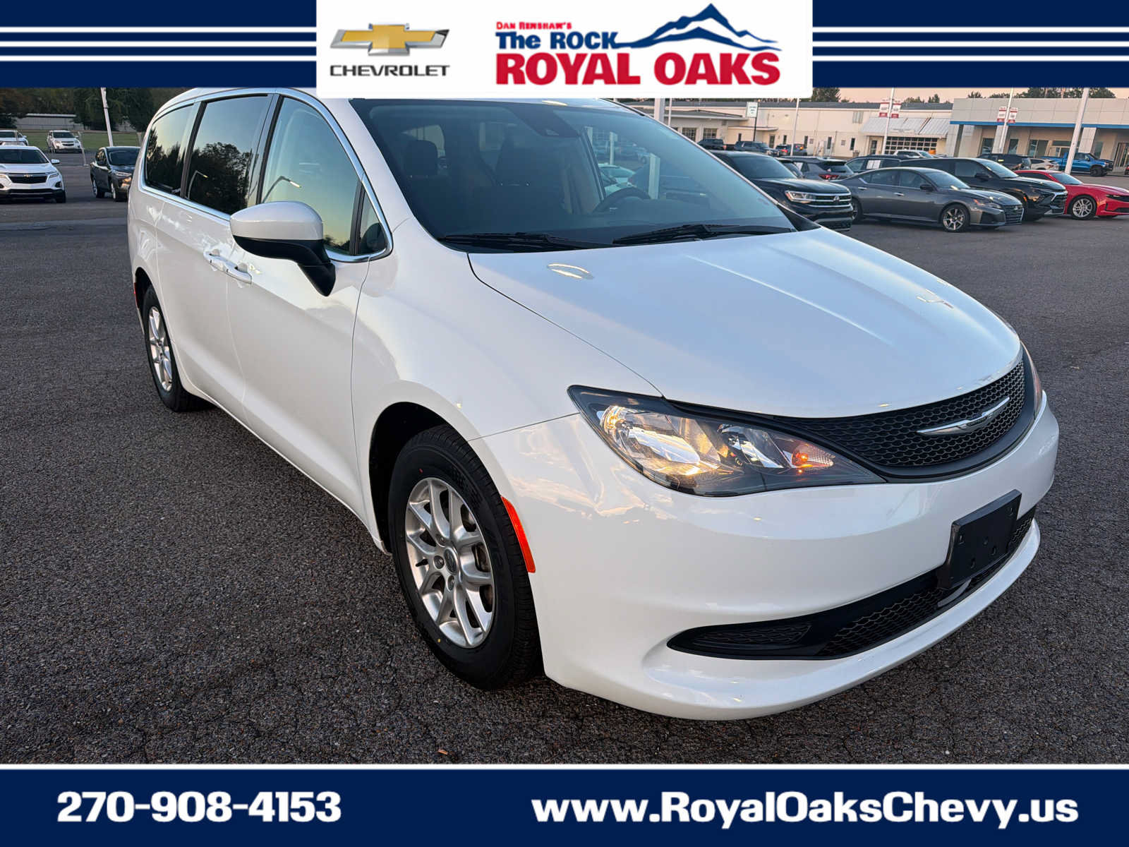 Used 2023 Chrysler Voyager LX FWD image 12