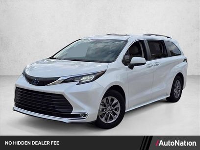 Used 2023 Toyota Sienna XLE
