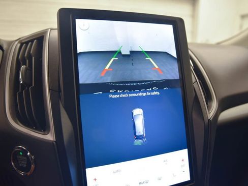 Used 2023 Ford Edge SEL image 20