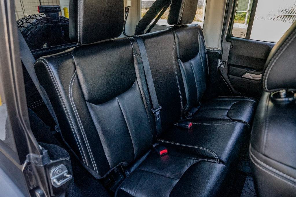 Used 2016 Jeep Wrangler Unlimited Rubicon AWD/4WD image 26