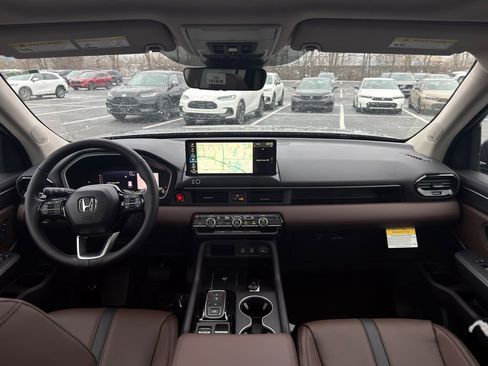 Used 2026 Honda Pilot Touring image 12
