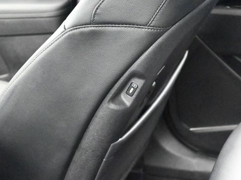 Used 2025 Kia Sportage EX image 38