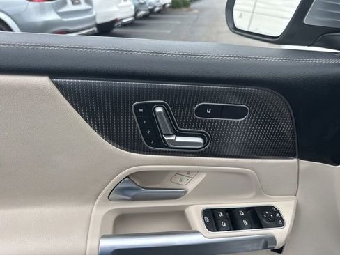 Certified 2021 Mercedes-Benz GLB 250 w/ Premium Package image 19