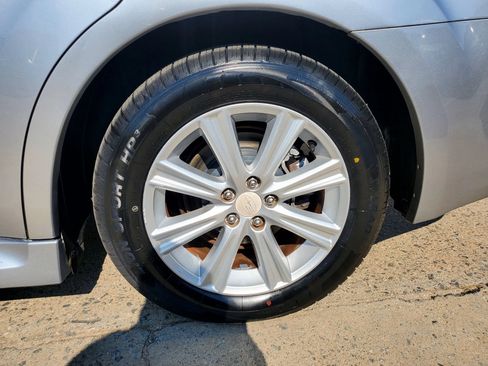 Used 2012 Subaru Legacy 2.5i Premium AWD/4WD image 64