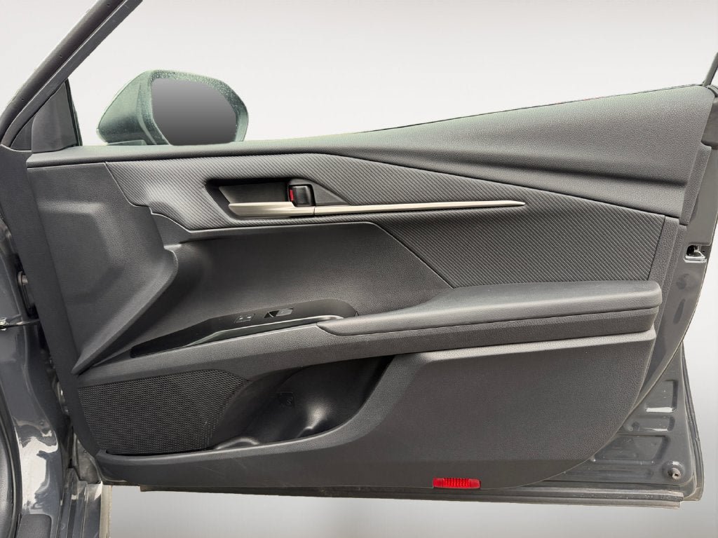 Used 2026 Toyota Camry SE FWD image 25