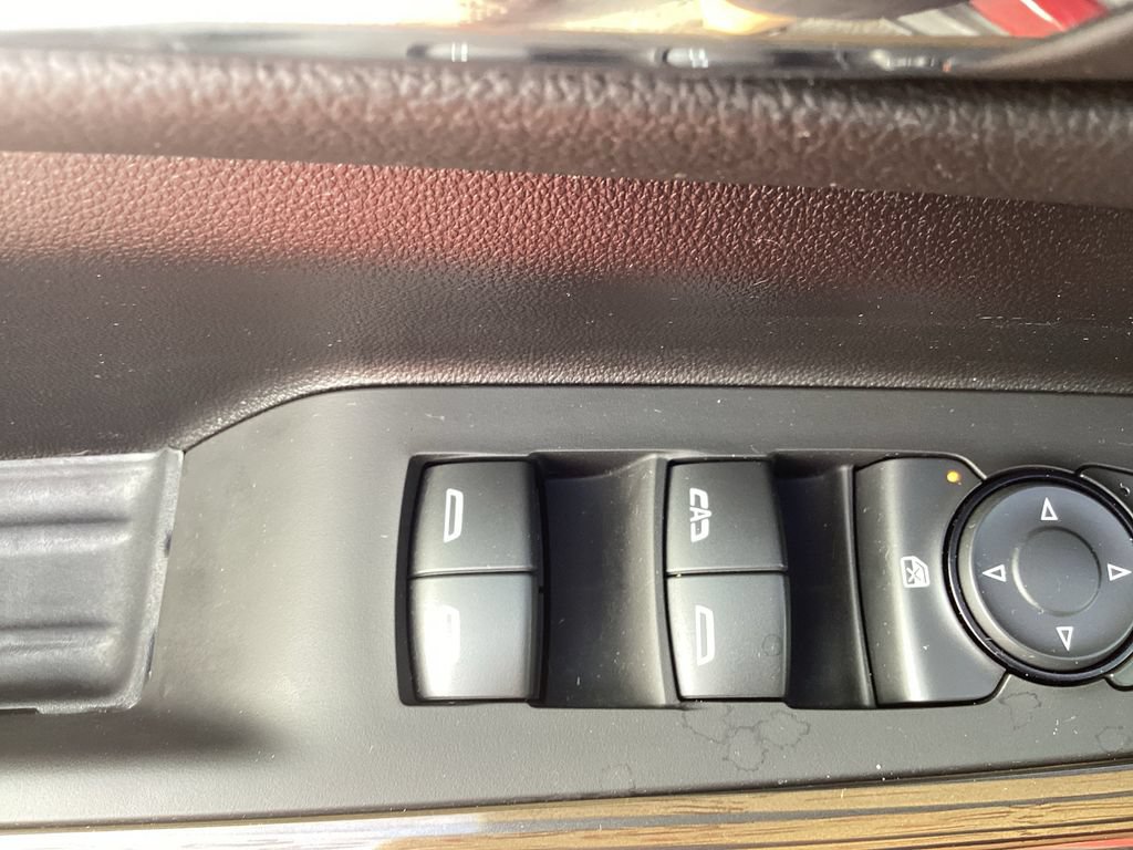 Used 2023 GMC Acadia SLE w/ Driver Convenience Package AWD/4WD image 42