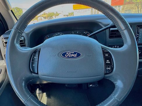 Used 2004 Ford F250 Lariat image 17