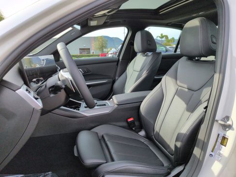 Used 2025 BMW 330i 330i w/ Convenience Package image 16