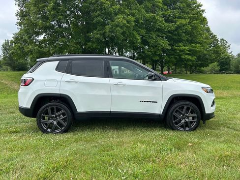 New 2026 Jeep Compass Limited AWD/4WD image 2