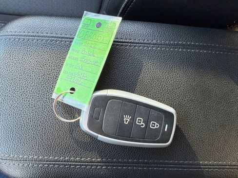 Used 2022 Buick Encore GX Select w/ Safety Package II image 37