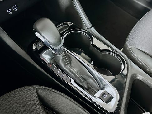 Used 2025 Buick Encore GX Preferred image 25