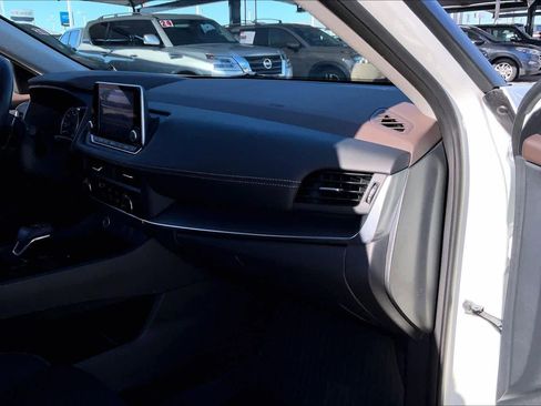 Certified 2023 Nissan Rogue S image 15