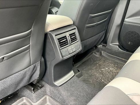 Used 2025 Subaru Forester Limited w/ Popular Package #1 AWD/4WD image 10