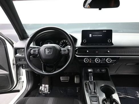 Used 2024 Honda Civic Sport image 19