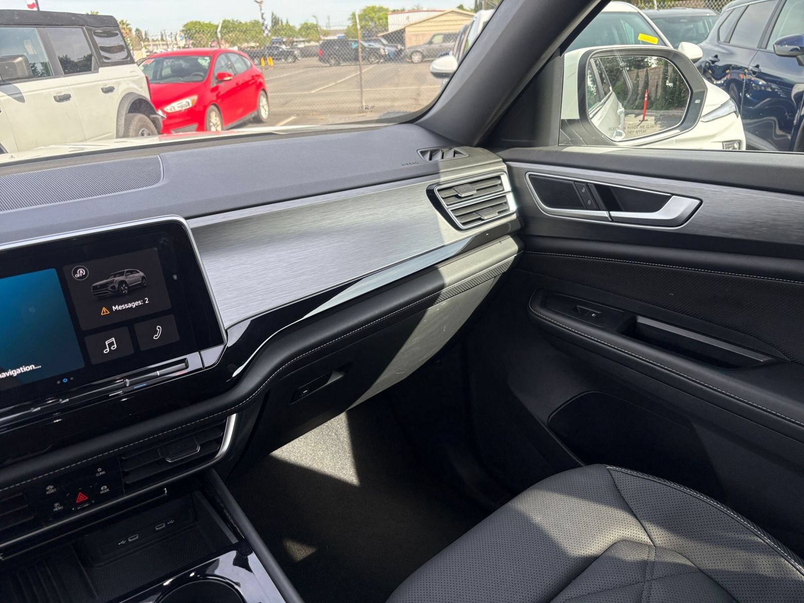 Used 2025 Volkswagen Atlas Cross Sport SE AWD/4WD image 37