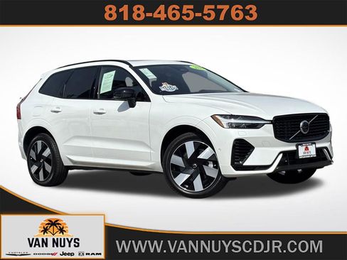 Used 2025 Volvo XC60 T8 Ultra w/ Protection Package Premier AWD/4WD image 1