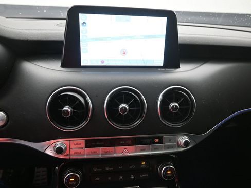 Used 2021 Kia Stinger GT2 image 3