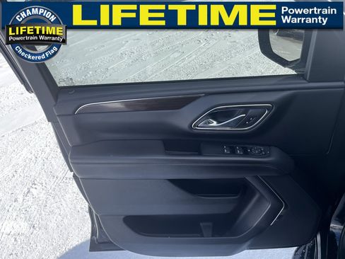 Used 2023 GMC Yukon SLE w/ Gmc Pro Safety Plus Package image 18