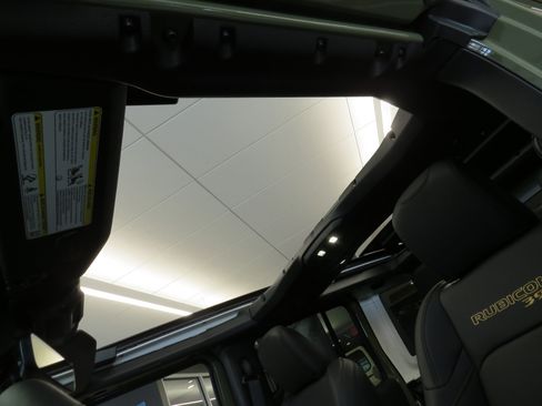 New 2025 Jeep Wrangler Unlimited Rubicon 392 image 22