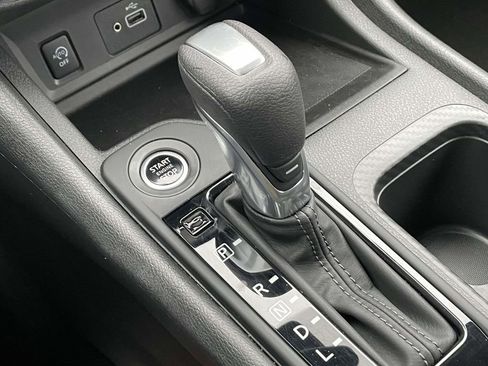 Used 2025 Nissan Sentra S image 30