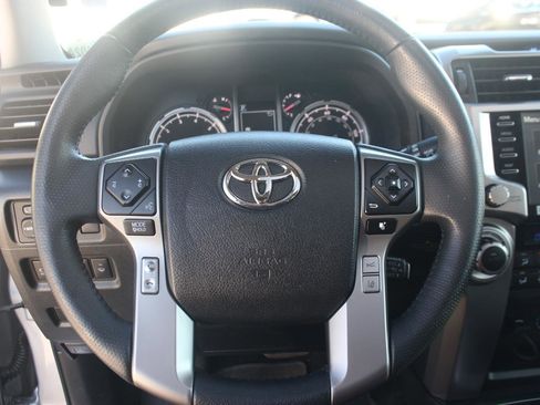 Used 2022 Toyota 4Runner Limited image 18