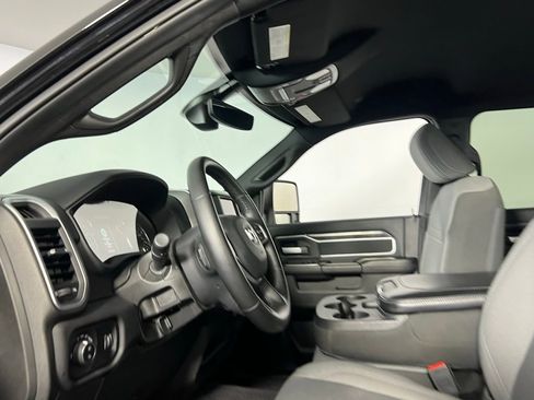 Used 2024 RAM 2500 Big Horn w/ Bed Utility Group image 19