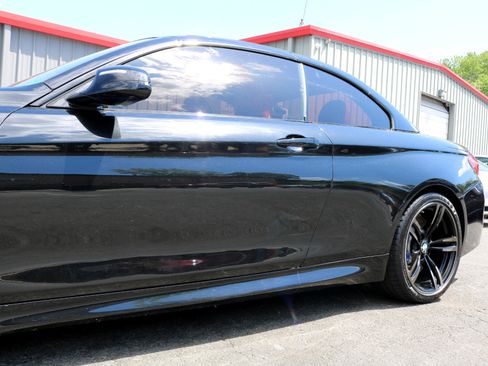 Used 2020 BMW M4 Convertible w/ Executive Package image 9