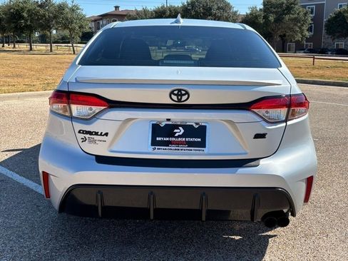 Certified 2025 Toyota Corolla SE image 6