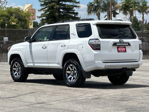 Used 2022 Toyota 4Runner TRD Off-Road Premium AWD/4WD image 5