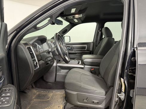Used 2021 RAM 1500 Warlock AWD/4WD image 2