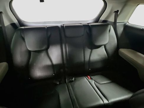 Certified 2023 Kia Carnival EX FWD image 28