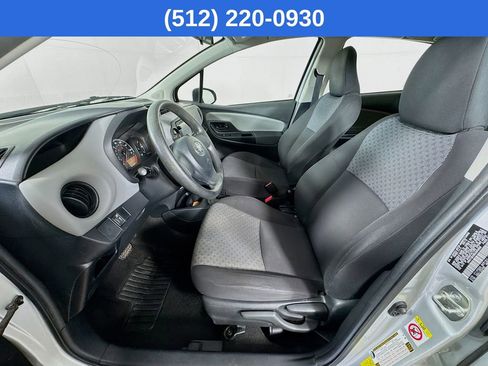 Used 2016 Toyota Yaris L image 23