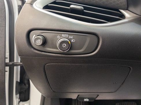 Used 2022 Chevrolet Malibu LT image 27