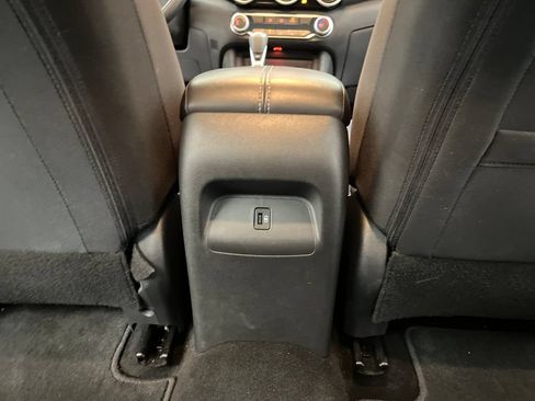 Used 2024 Nissan Sentra SV FWD image 21